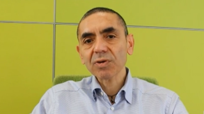 Създателят на първата ваксина срещу COVID-19 разкри кога светът ще се върне към нормалносттаСъздателят на първата ваксина срещу COVID-19 разкри кога светът ще се върне към нормалността