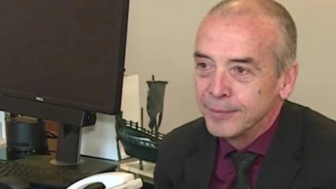 Доц. Мангъров: Обясних на премиера как стоят нещата смисълът не е всички да се набоцкат