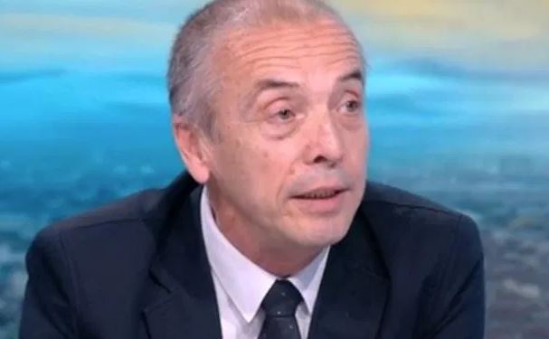 Доц. Мангъров: Сигурно Борис Джонсън е казал на вируса да си изработи нов щам