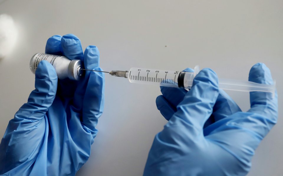 Нашенец в САЩ: "Ваксината Pfizer уби жена ми точно за 2 часа"