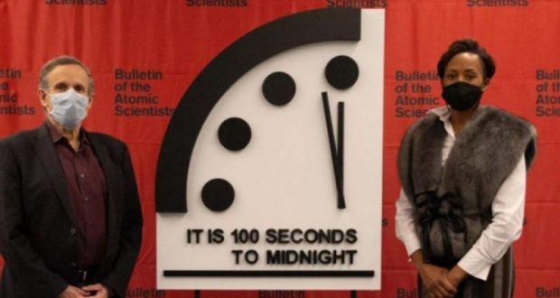 Часовникът на Страшния съд показва 100 секунди до Апокалипсиса