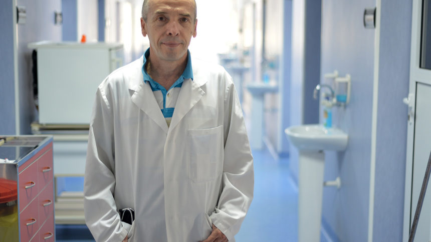 Атанас Мангъров ги разби: 85 от леглата при мен са празни от този много страшен и опасен COVID!