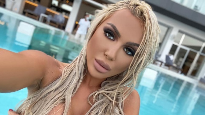 Мис Плеймейт Михаела Тодорова: Радвам се че вече мога да си харча парите в мола