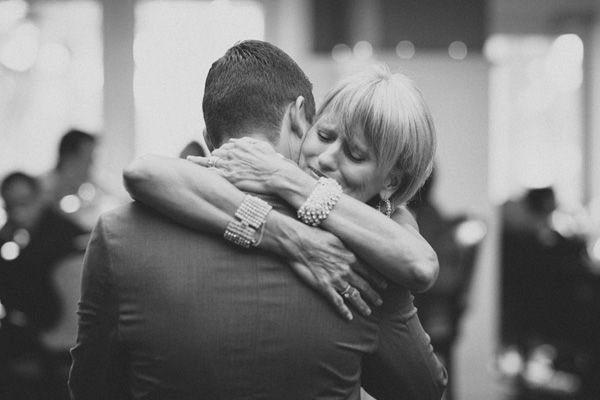 „Най-важната жена в живота ти вече е тя!“ Съветите на една майка към нейния оженил се син