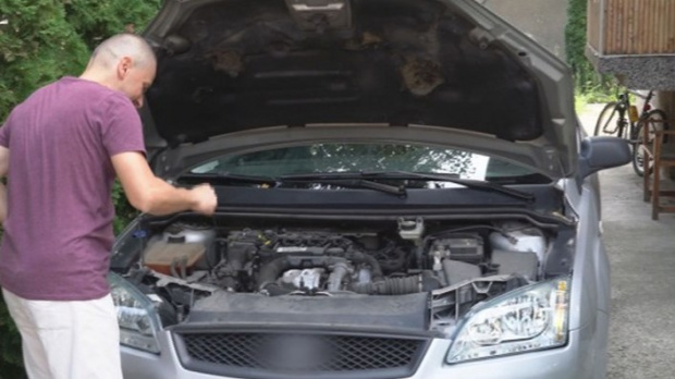 500 лева глоба ако шофьор сам си ремонтира колата! Забраняват десния волан