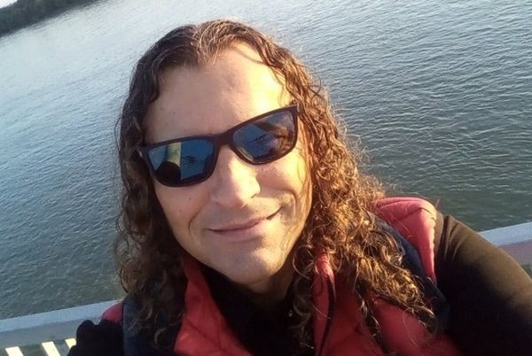 Икебаната избухна срещу Рут Колева: Не съм пенсионер затвори си тъпата уста