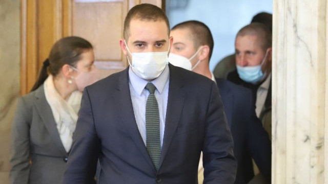 Стотици българи са с нежелани реакции след ваксина