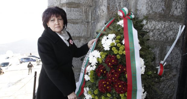 Караянчева на Шипка: На този връх трябва да преосмислим действията си