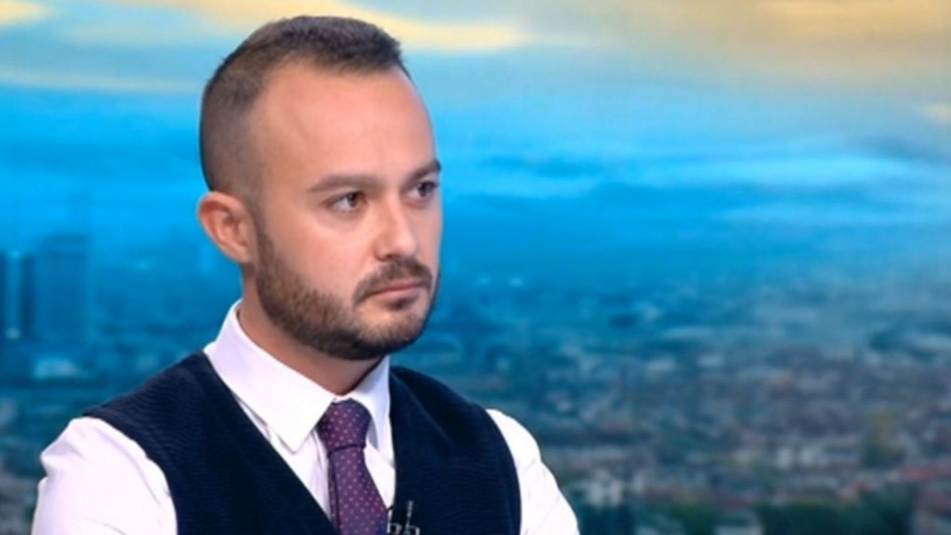 Петър Велков извади чувалите: През април ще минем 16 000 смъртни случая!