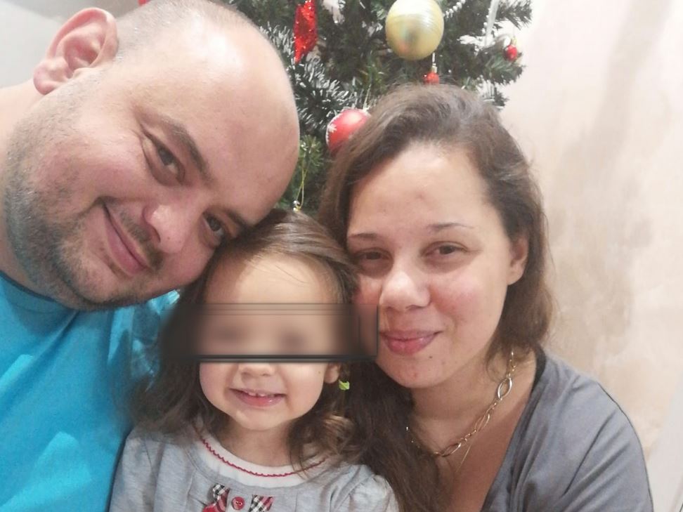 Има желаещ да осинови близначетата останали без майка и баща