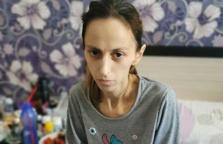 Млада майка с ужасно тежка съдба се нуждае от Вашата помощ за да живее