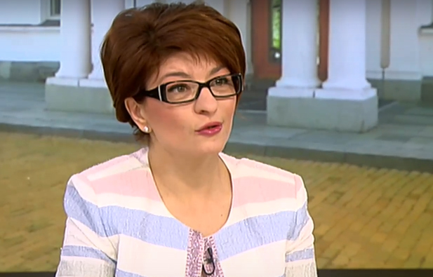 Десислава Атанасова: Трифонов няма никаква идея как се управлява и как се носи отговорност