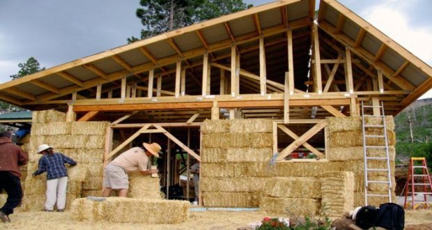 Българин строи къщи за по 1 000 евро! Вижте как изглеждат (СНИМКИ)