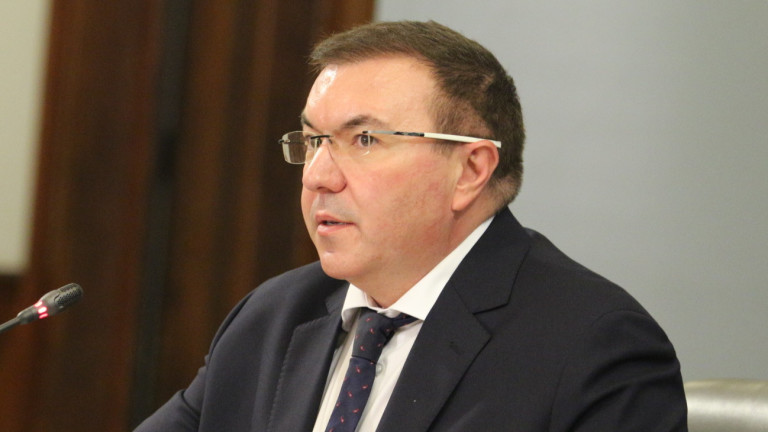 Ангелов гневен: Палехте маски казвахте че няма вирус! Сега сте загрижени