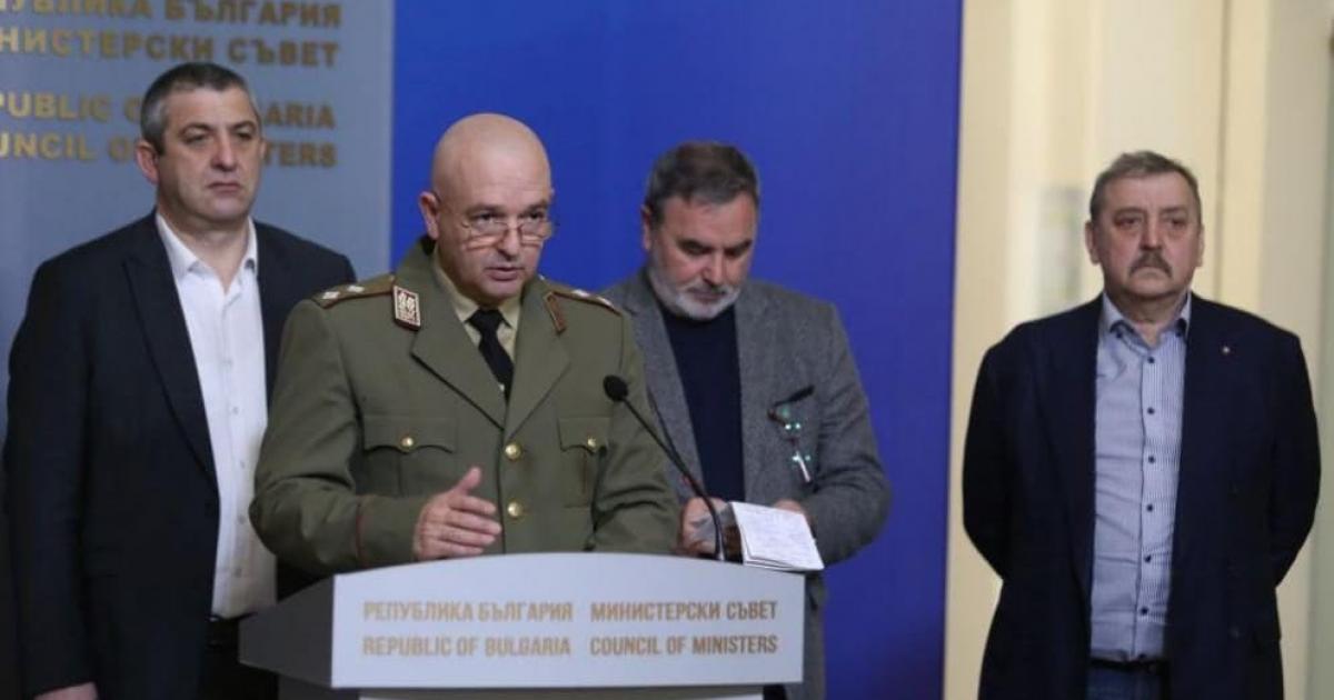 От НОЩ препоръчват: Ето за какви симптоми да се наблюдавате ако се ваксинирате с Astra Zeneca