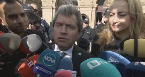 Тошко Йорданов: Този парламент няма да изкара и един месец.
