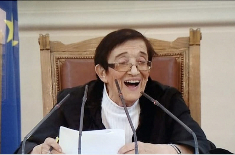 Мика Зайкова попиля продажниците от ГЕРБ