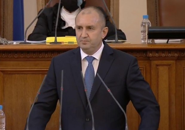 Радев към новите депутати: Наследявате една институция в дълбока криза