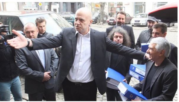 Слави Трифонов: Мажоритарен вот ще има но първо ще махнем ГЕРБ