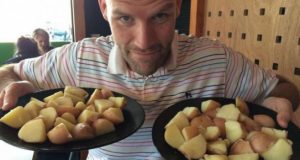 Експеримент: Цяла година мъж яде само картофи и резултатът е невероятен (СНИМКИ)