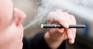 3 мита свързани с електронните цигари в които все още много хора вярват