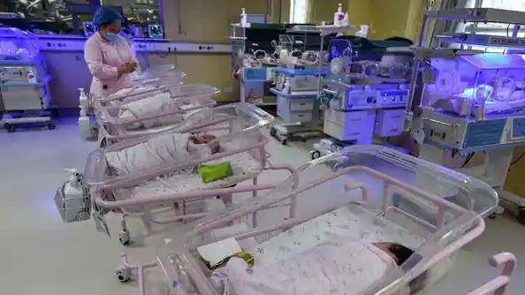 Майка на близнаци роди 10 деца накуп