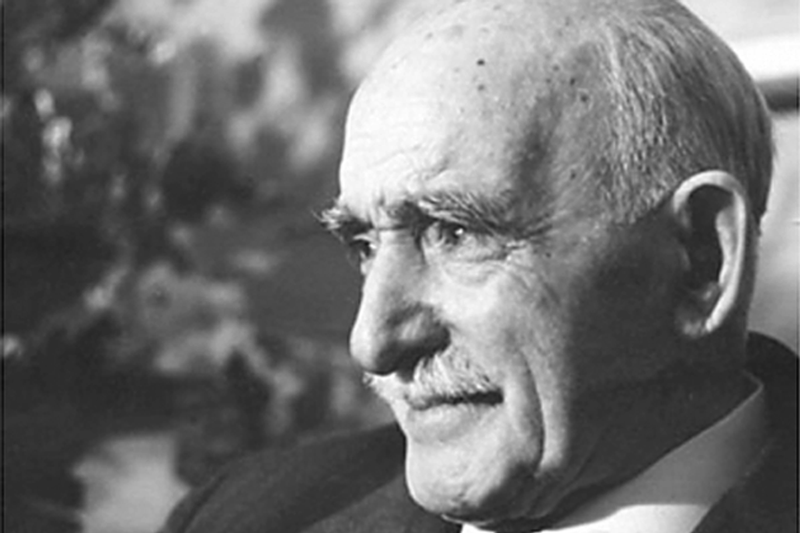 Петър Димков: Пийте дестилирана вода – щит срещу всички болести!