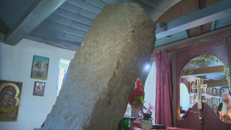 Растящ камък в Горни Богров