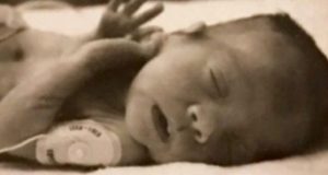 Жертва на аборт оцеля за ужас на баба си а 30 години по-късно се завърна