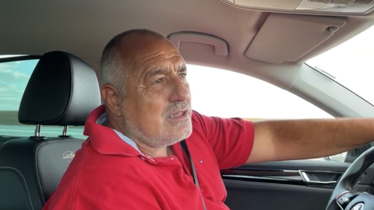 Борисов смени Тойотата с Шкода и заяви: Целта на Румен Радев беше да свали патриарха от колата