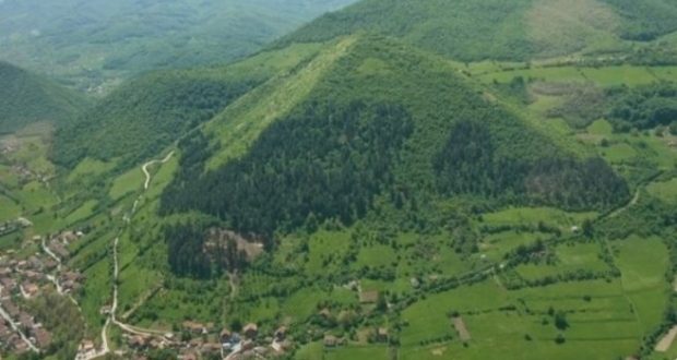 Мистериозна пирамида в Габровско носи безсмъртие