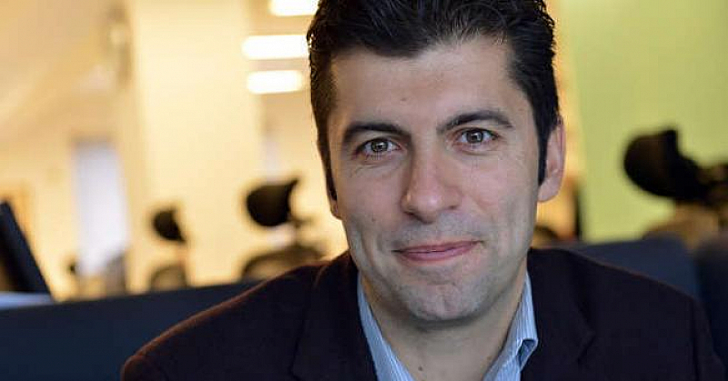 Ето красивата съпруга на Кирил Петков която дори беше спечелила златна престилка в Мастършеф /Снимки/