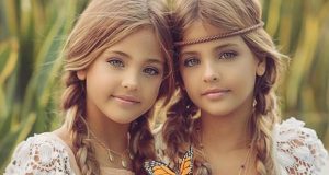 Пред 11 години ги признаха за най-хубавите близначки в света - ето как изглеждат днес (+хубавата им майка - СНИМКИ):